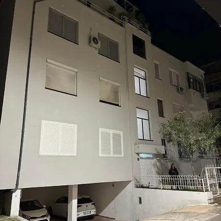 City Center * ティラナ