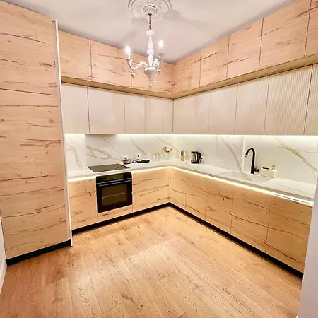 City Center * ティラナ