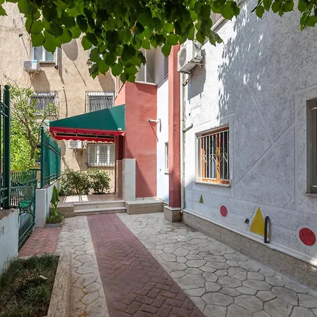 Apartment Center *